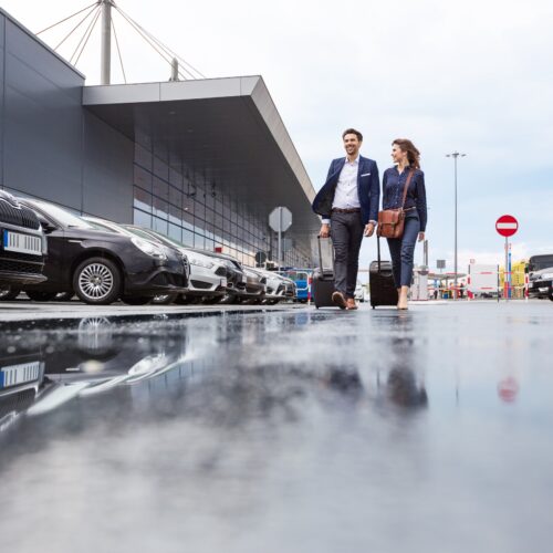 Jak najłatwiej dostać się na lotnisko? Poradnik dla podróżujących